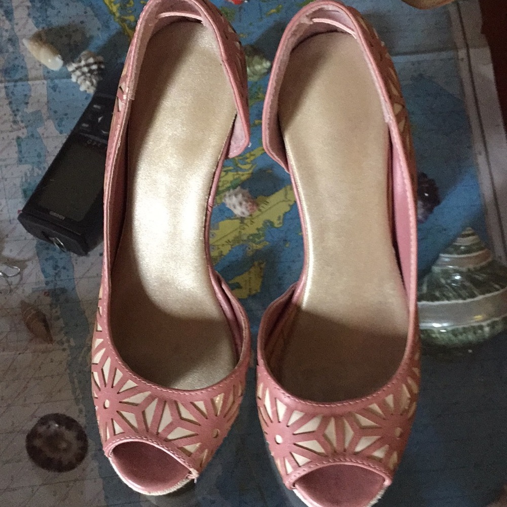 Pretty in pink and cream. Peep toe pumps